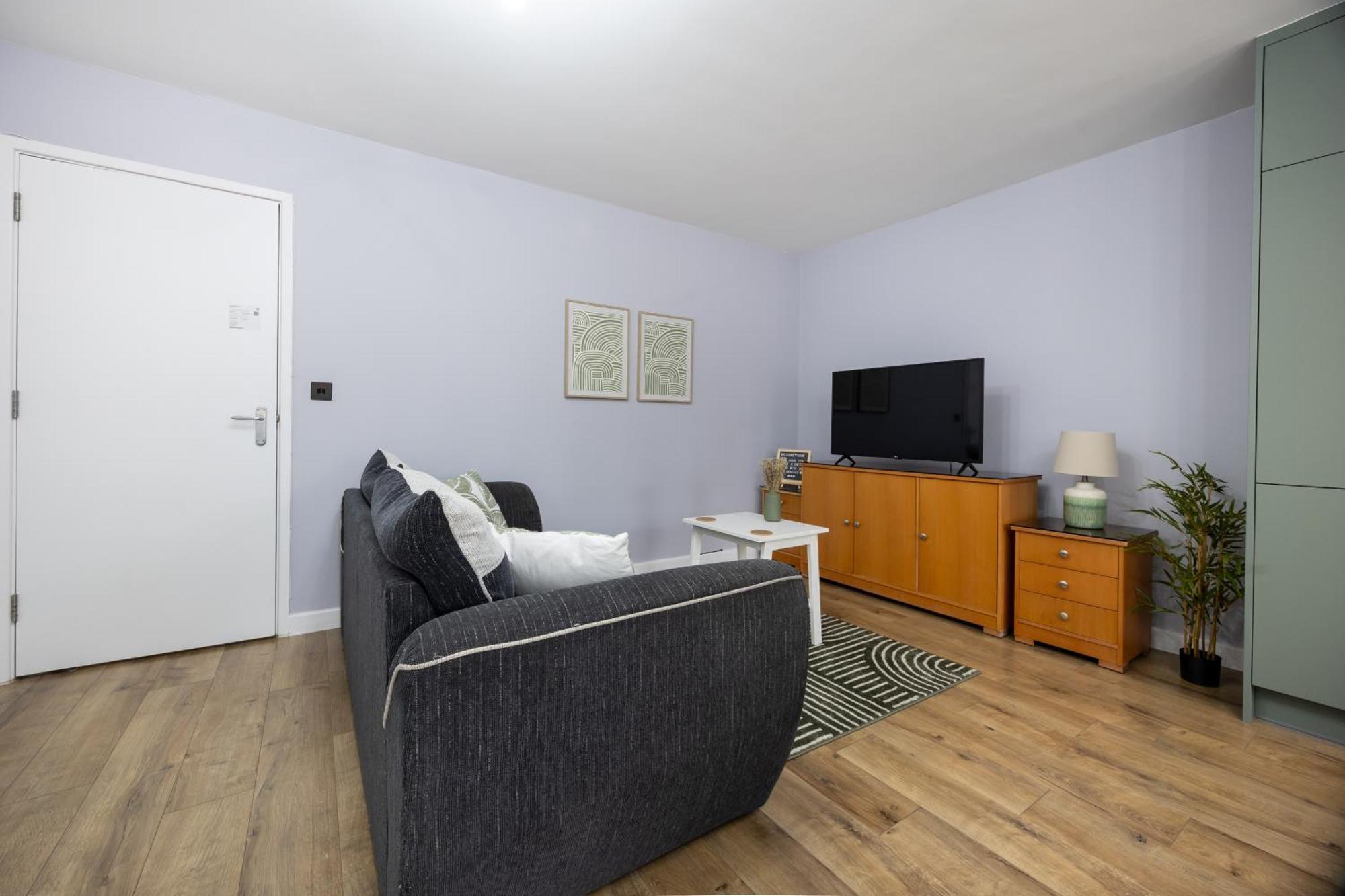 Stunning 3Br, Free Parking, Near Town Center, Long Term Discoun Lägenhet Reading Exteriör bild