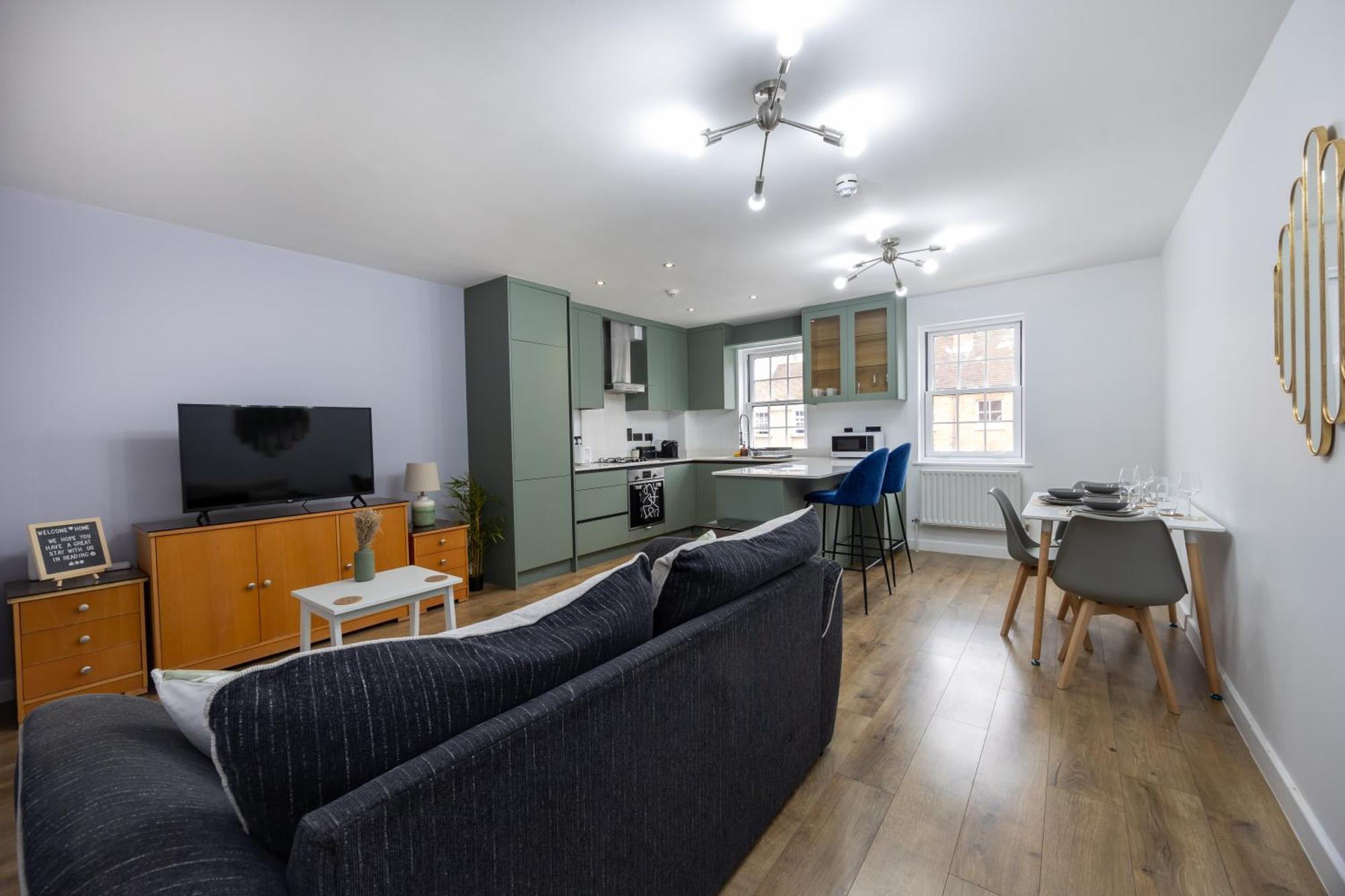 Stunning 3Br, Free Parking, Near Town Center, Long Term Discoun Lägenhet Reading Exteriör bild