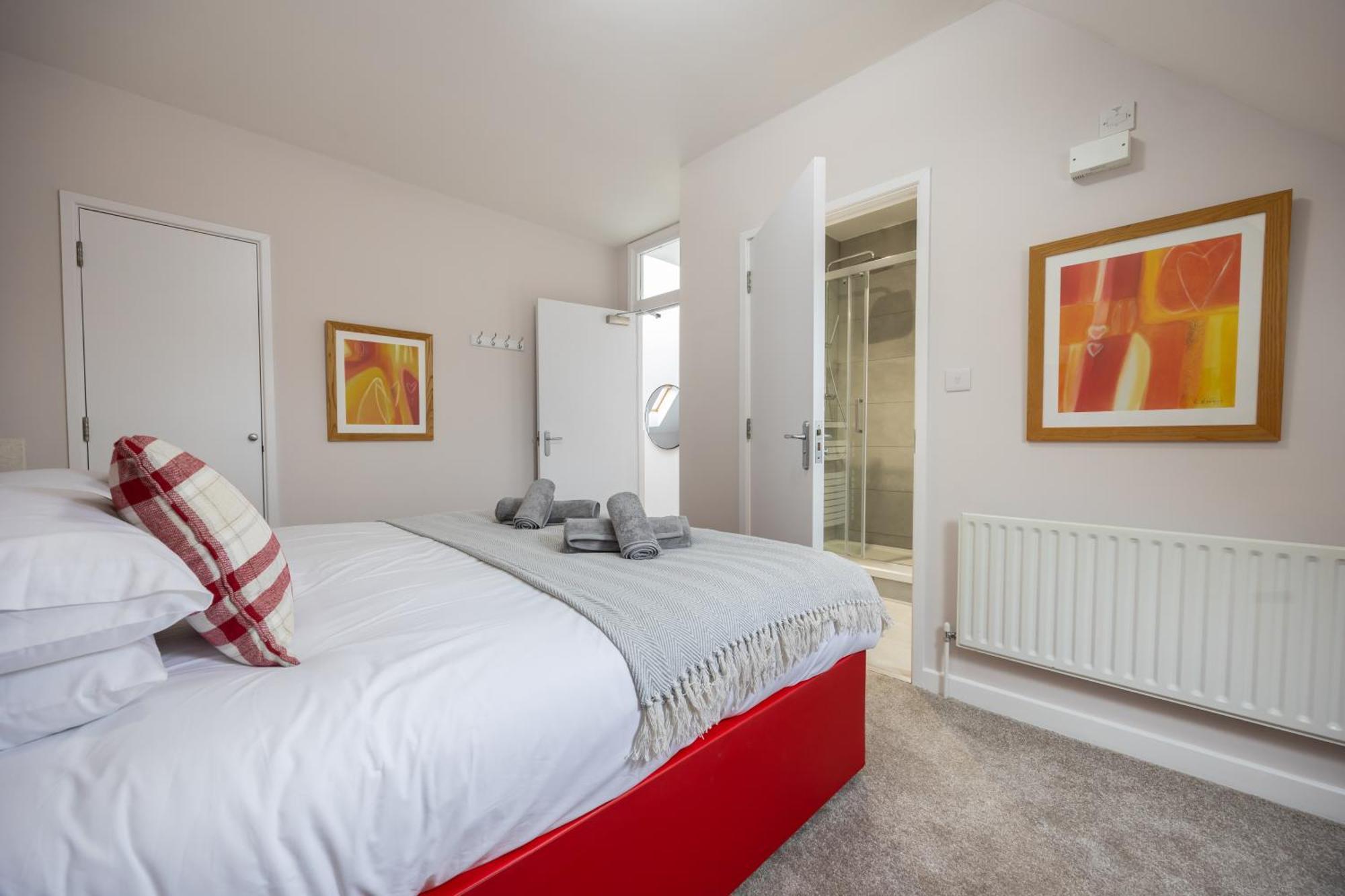 Stunning 3Br, Free Parking, Near Town Center, Long Term Discoun Lägenhet Reading Exteriör bild